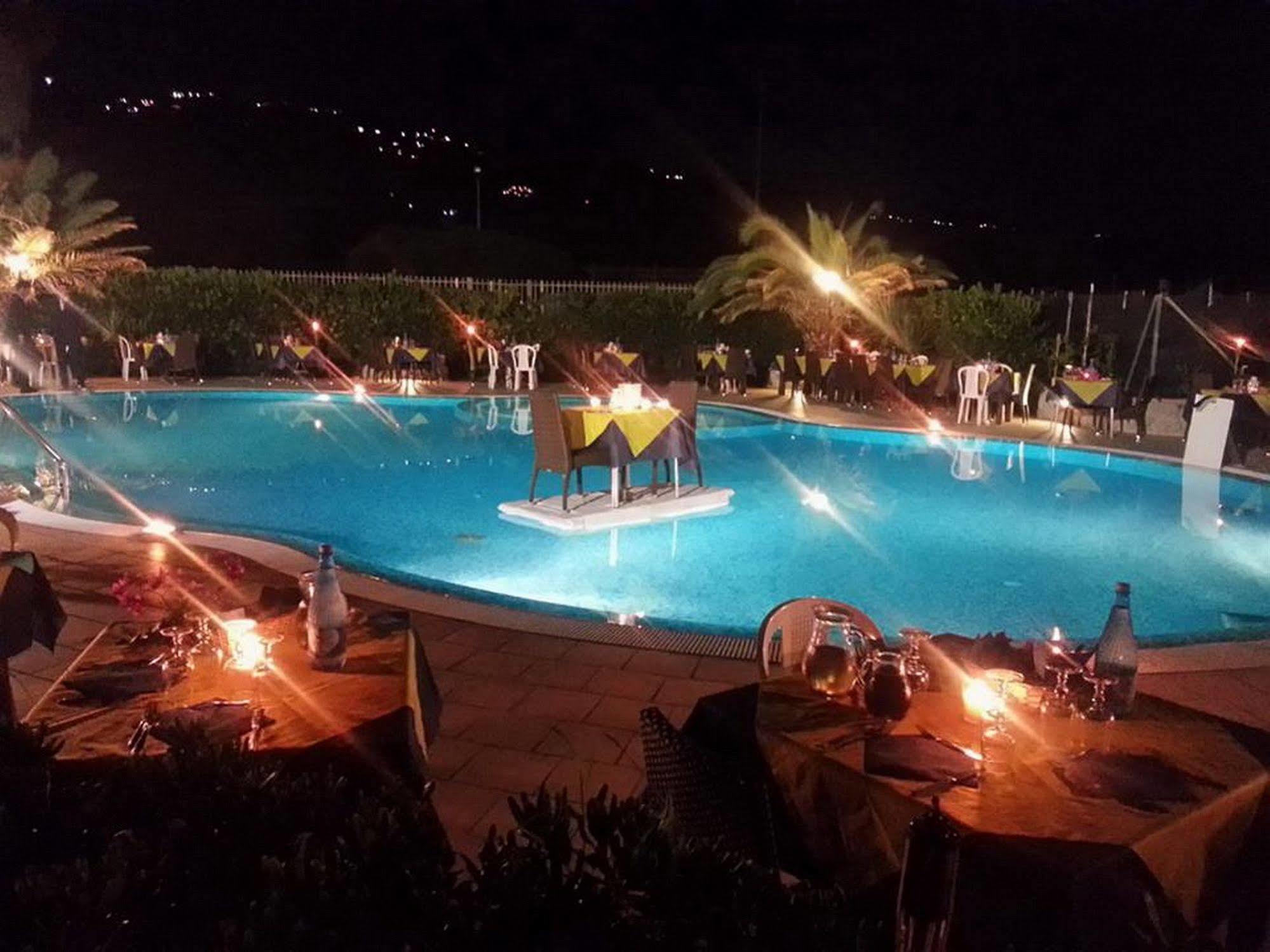 Riviera Calabra Aparthotel 3*