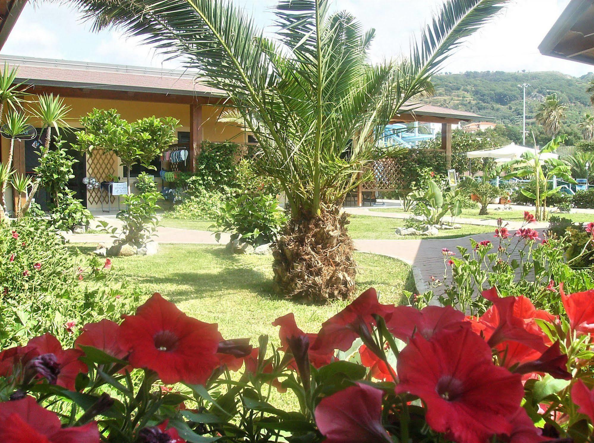 Riviera Calabra Aparthotel Zambrone